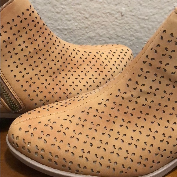 Bootie - Picture 8 of 8